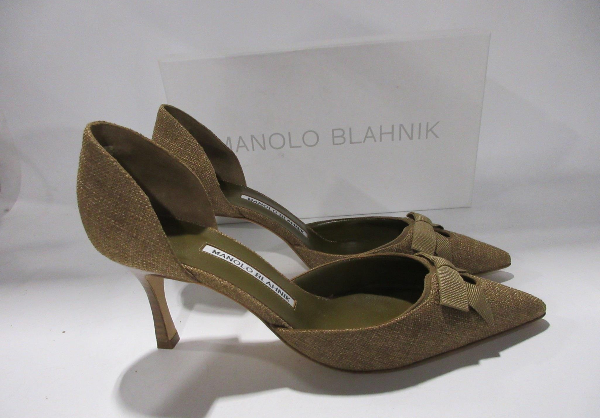 Manolo Blahnik Pointed-Toe Heels Size 38.5 with COA