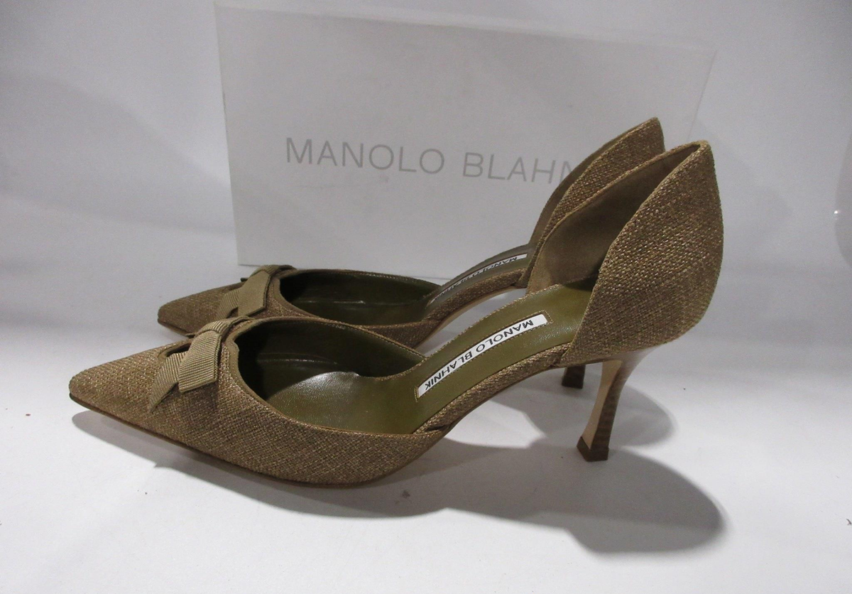 Manolo Blahnik Pointed-Toe Heels Size 38.5 with COA