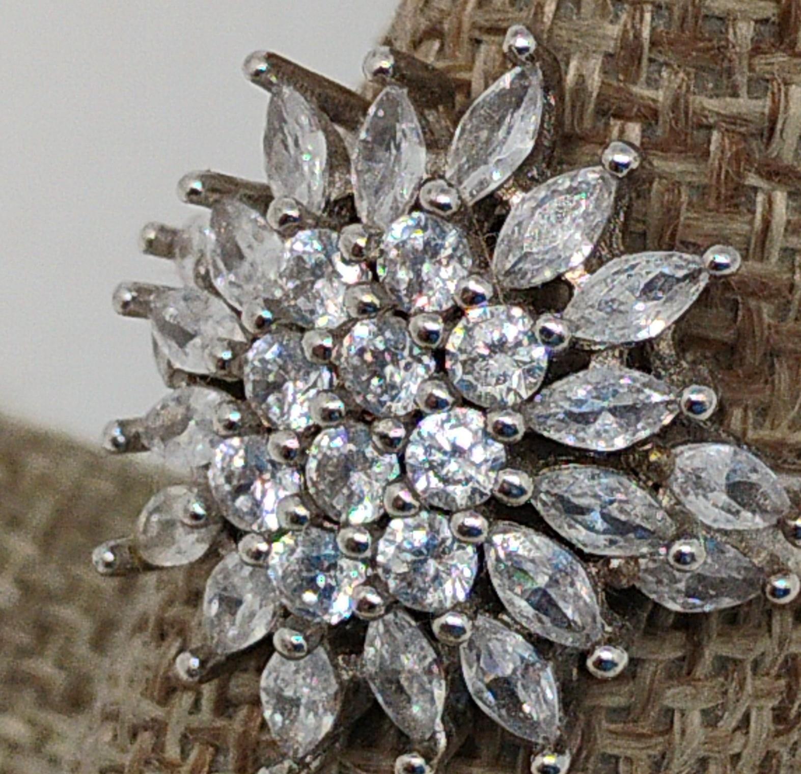 Sterling Silver 925 Snowflake Clear Stone Cluster Statement Ring Size 7.25