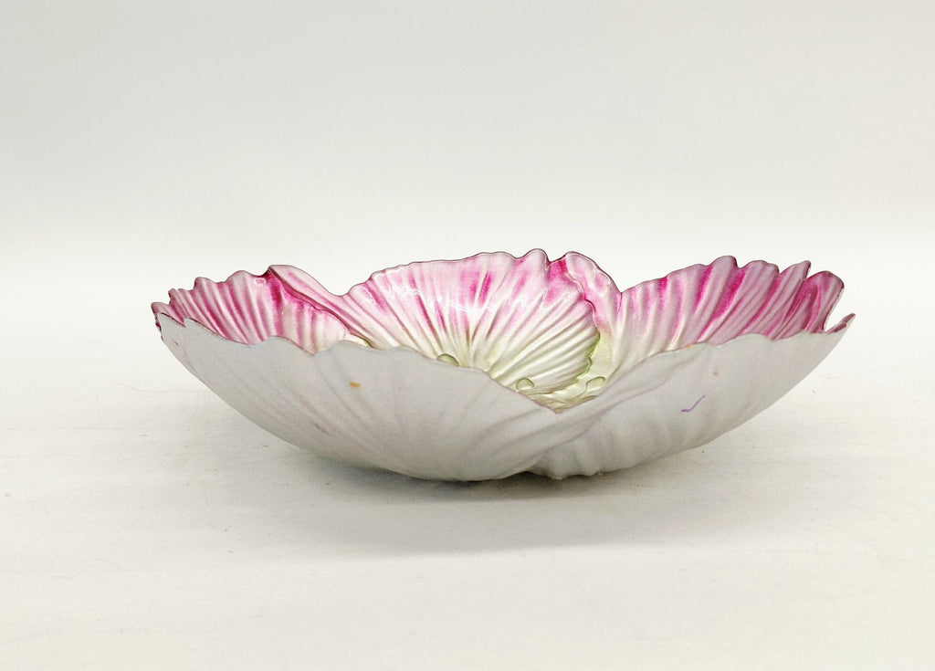(Need Hero Pics) Pink and White Flower Shaped Decorative Glass Bowl