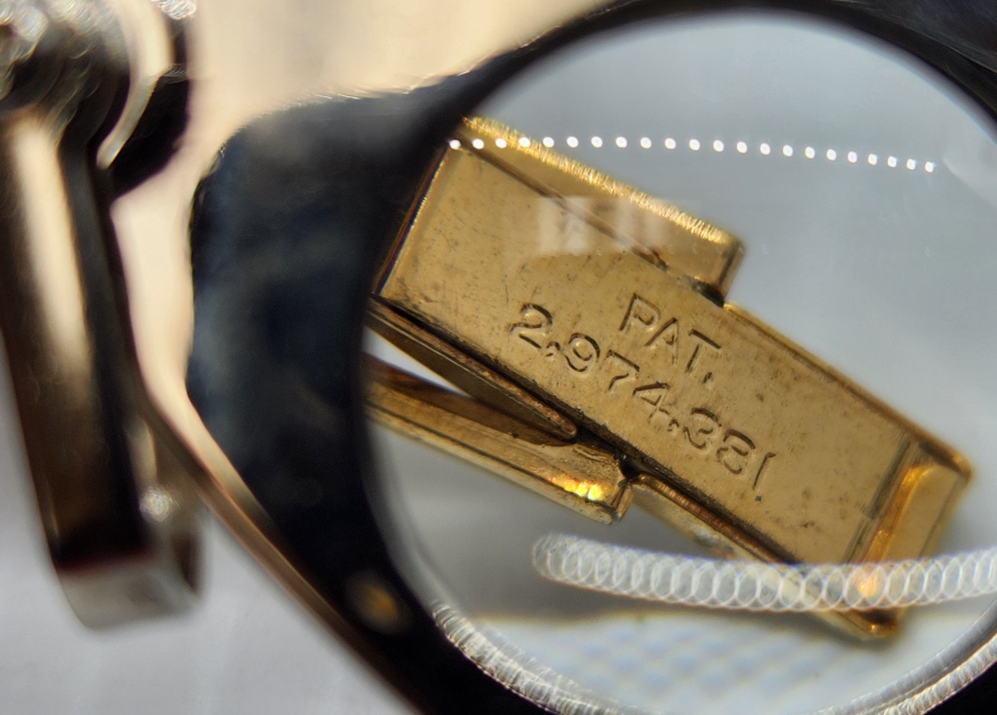 (Need Hero Pics) Vintage Wells Fargo Gold-Tone Stagecoach Cufflinks Tie Clip Set Mid-Century