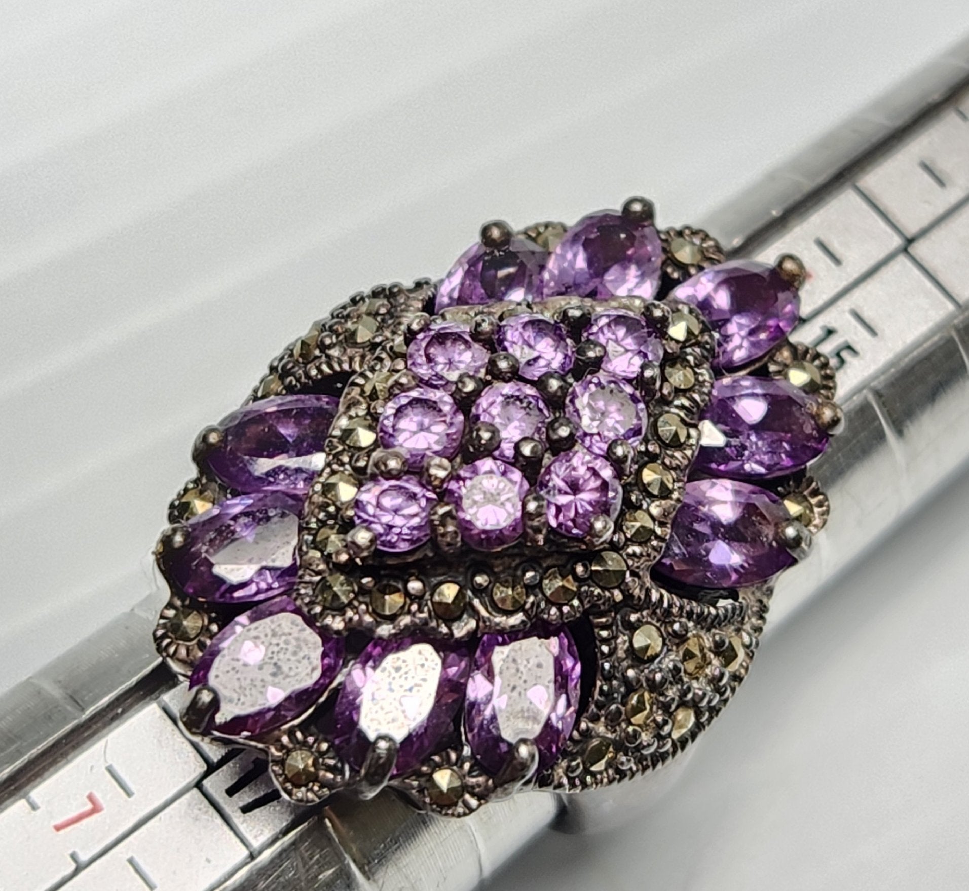 925 Sterling Silver Purple Stone & Marcasite Cocktail Ring Sz 5.5 — 12.9g