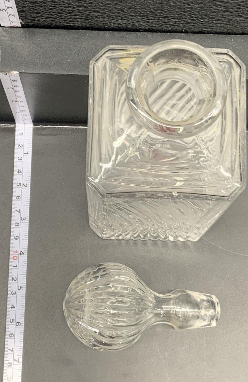 Cristallerie Lori Italian Crystal Swirl Decanter with Stopper