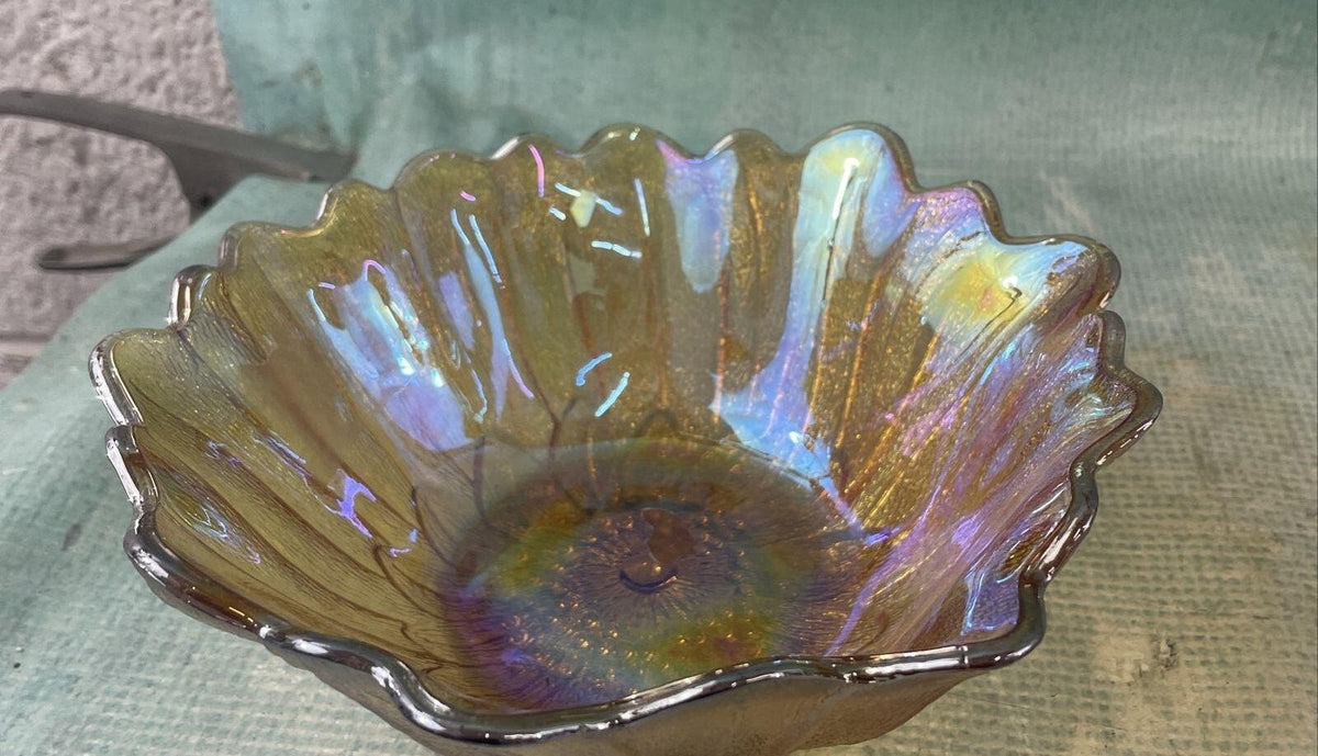 Indiana Glass Sunflower Amber Carnival Bowl Scalloped Rim