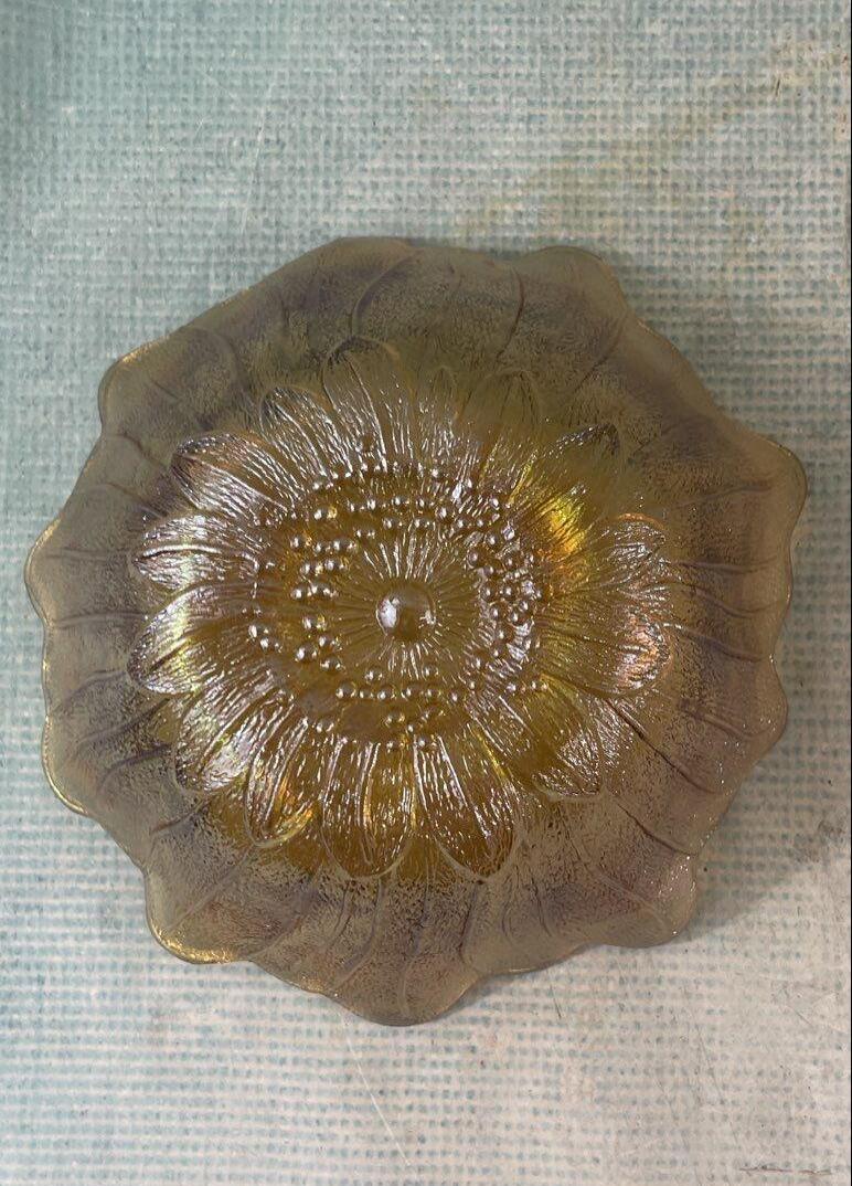 Indiana Glass Sunflower Amber Carnival Bowl Scalloped Rim