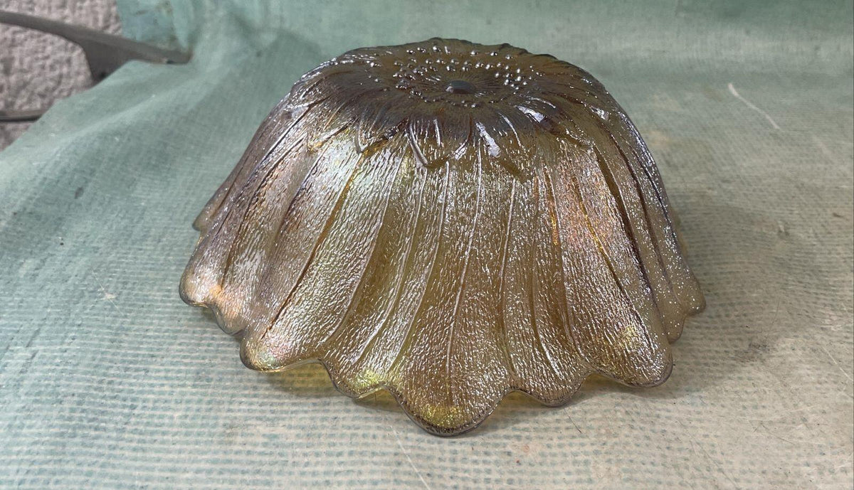 Indiana Glass Sunflower Amber Carnival Bowl Scalloped Rim