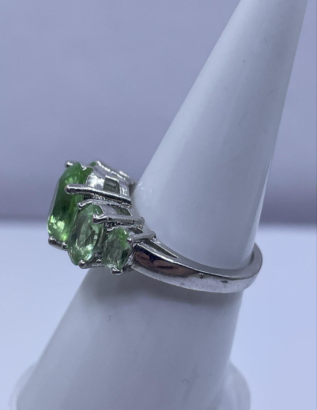 Silver Tone Three Stone Green Oval Ring Size 7