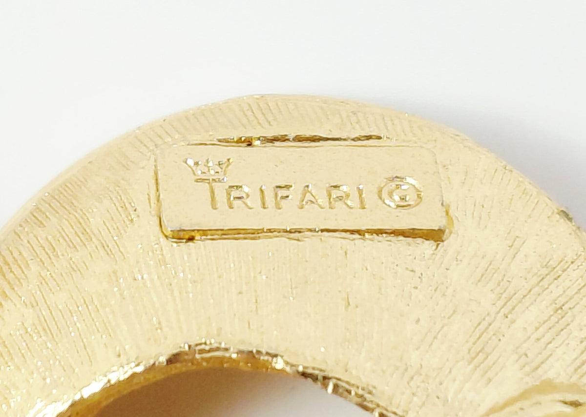 Crown Trifari Gold-Tone Textured Swirl Brooch