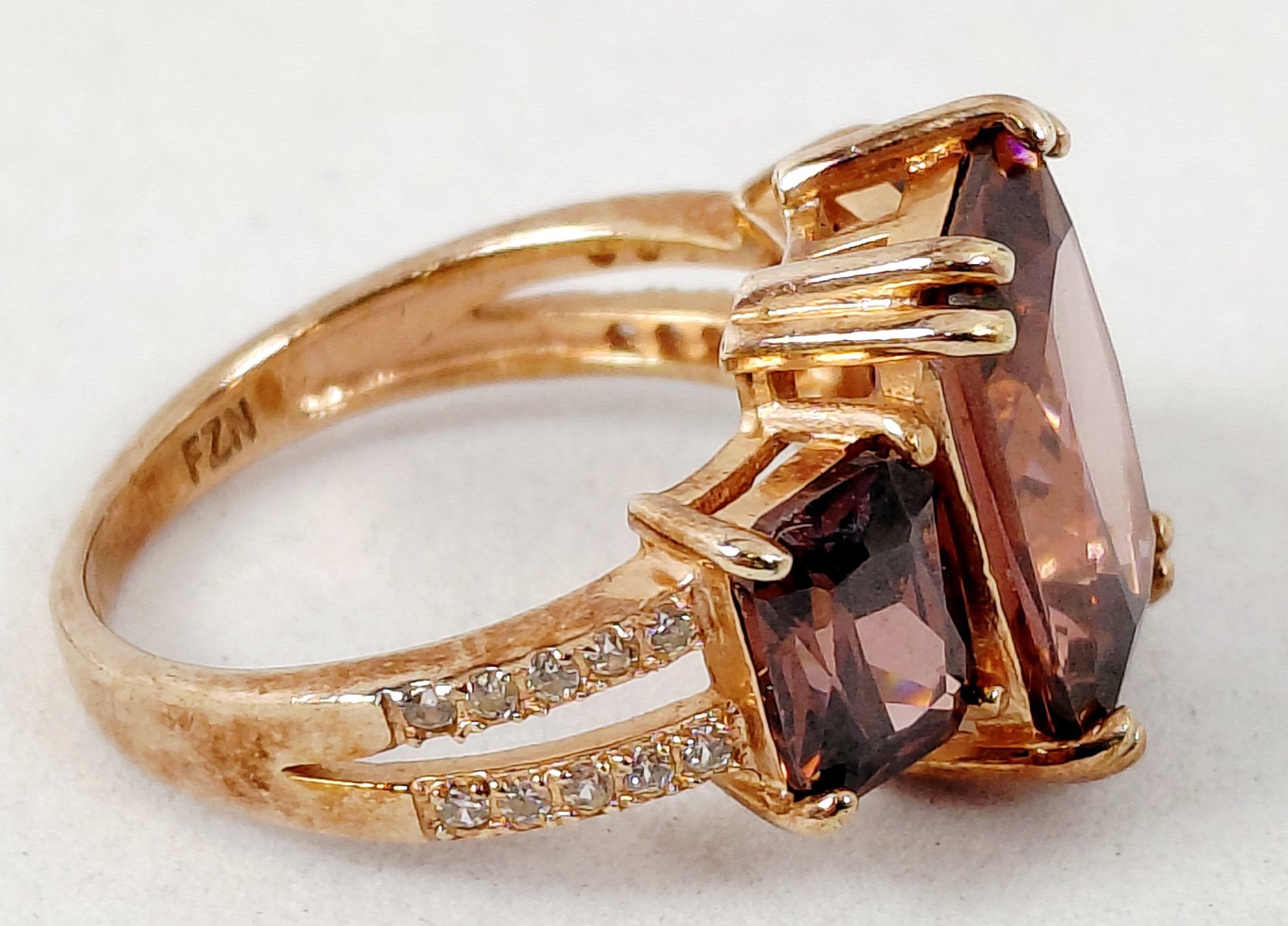 RZN 925 Gold Washed Dusty Rose CZ Trilogy Ring Size 6