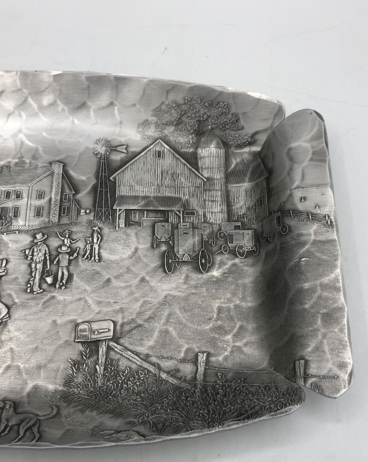 Wendell August Hammered Aluminum Farm Scene Tray