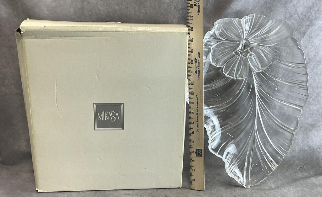 Mikasa Hibiscus Frost Clear Leaf Centerpiece Platter 17.5 Inch