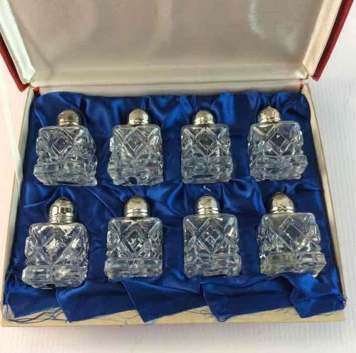 Leonard Glass & Silver-tone Salt and Pepper Shakers 8 Piece Set Vintage Japan