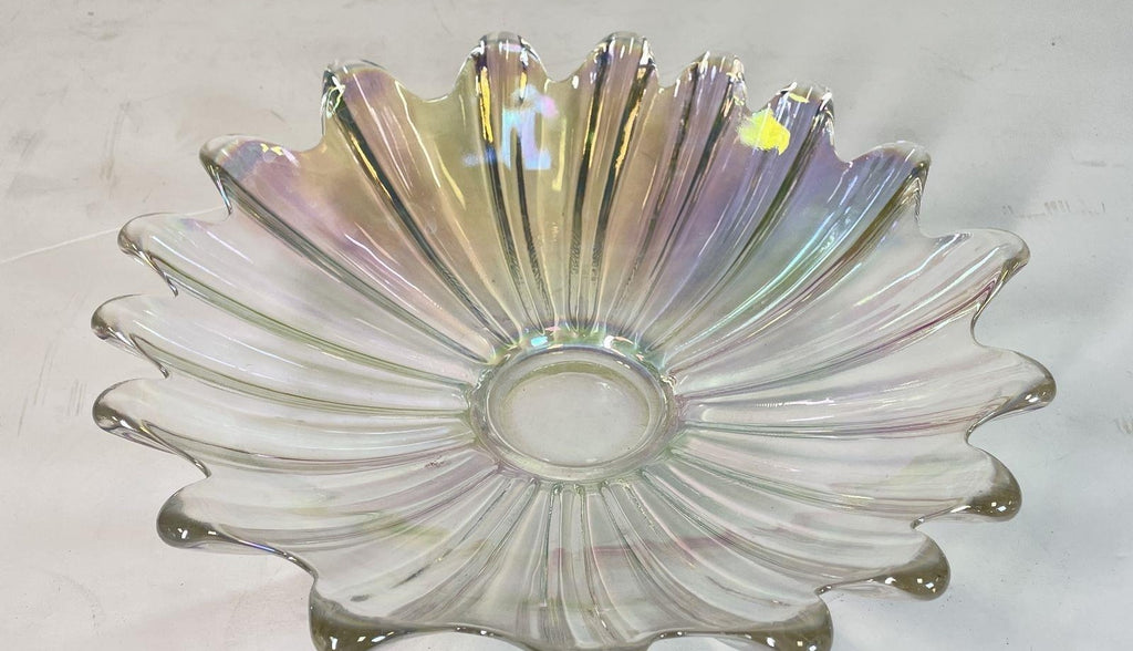Unbranded Glass Bowl Clear Iridescent Flower Petal Pattern Elegant Glass