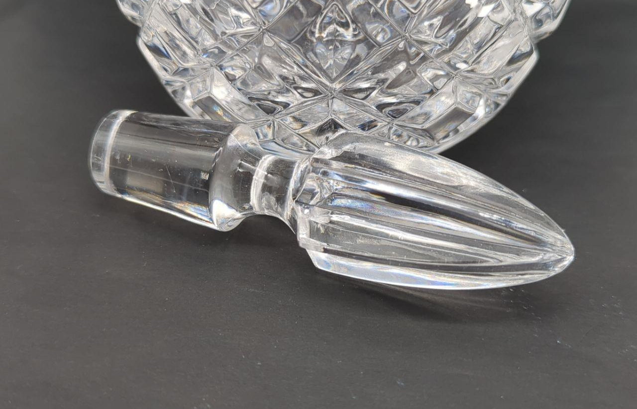 Vintage Clear Glass Diamond Cut Geometric Barware Liquor Decanter With Stopper