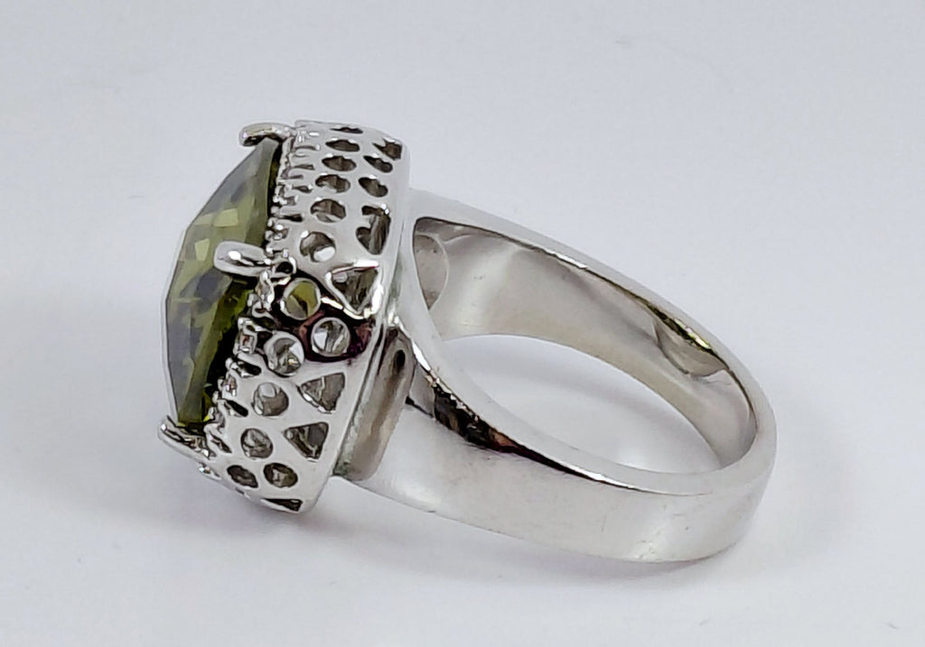 Silver-Tone Green Cushion-Cut CZ Halo Ring Size 8