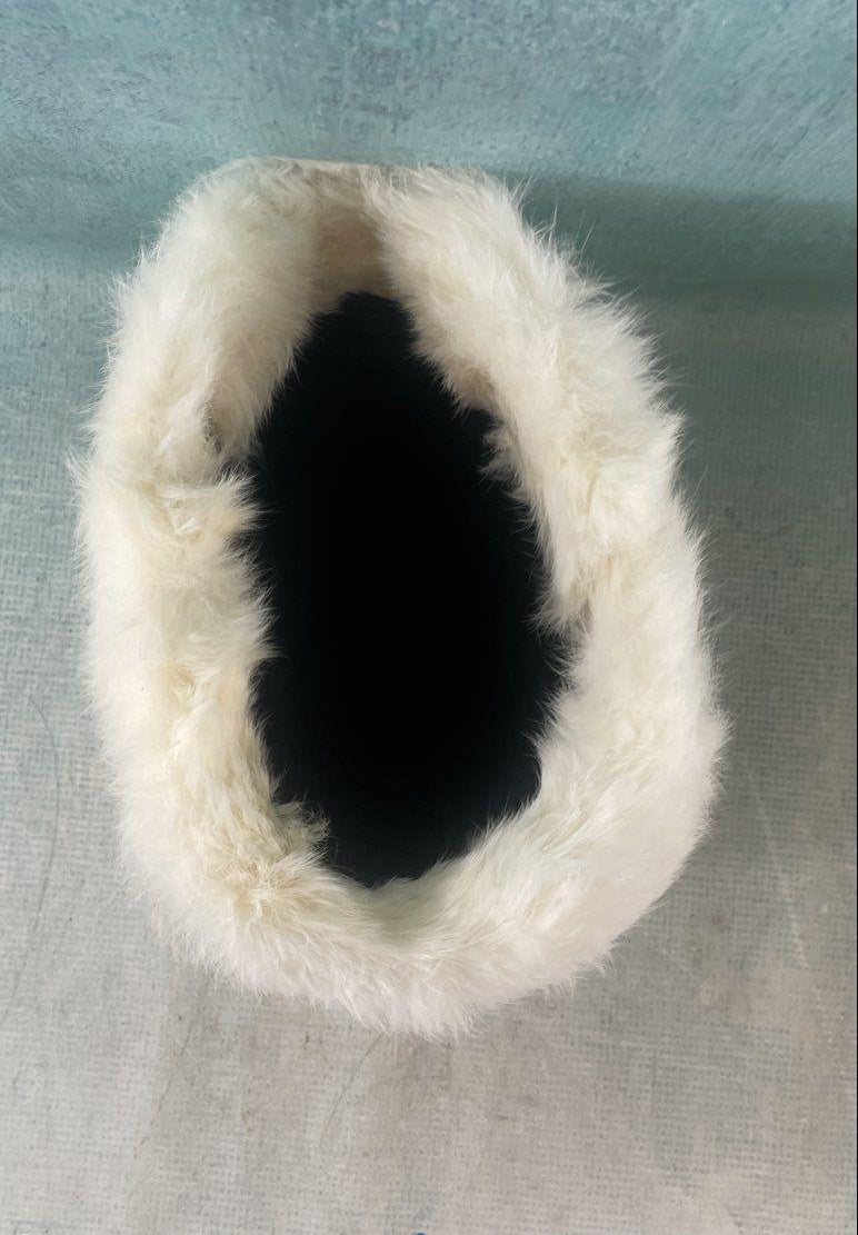 White plush bucket hat with black lining in hexagonal Lion Store Toledo hatbox, view 12