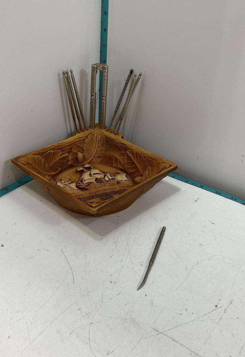 Brown Resin Like James Town Virginia 1607 Square Nut Serving Tray W/tools 8"x 8"