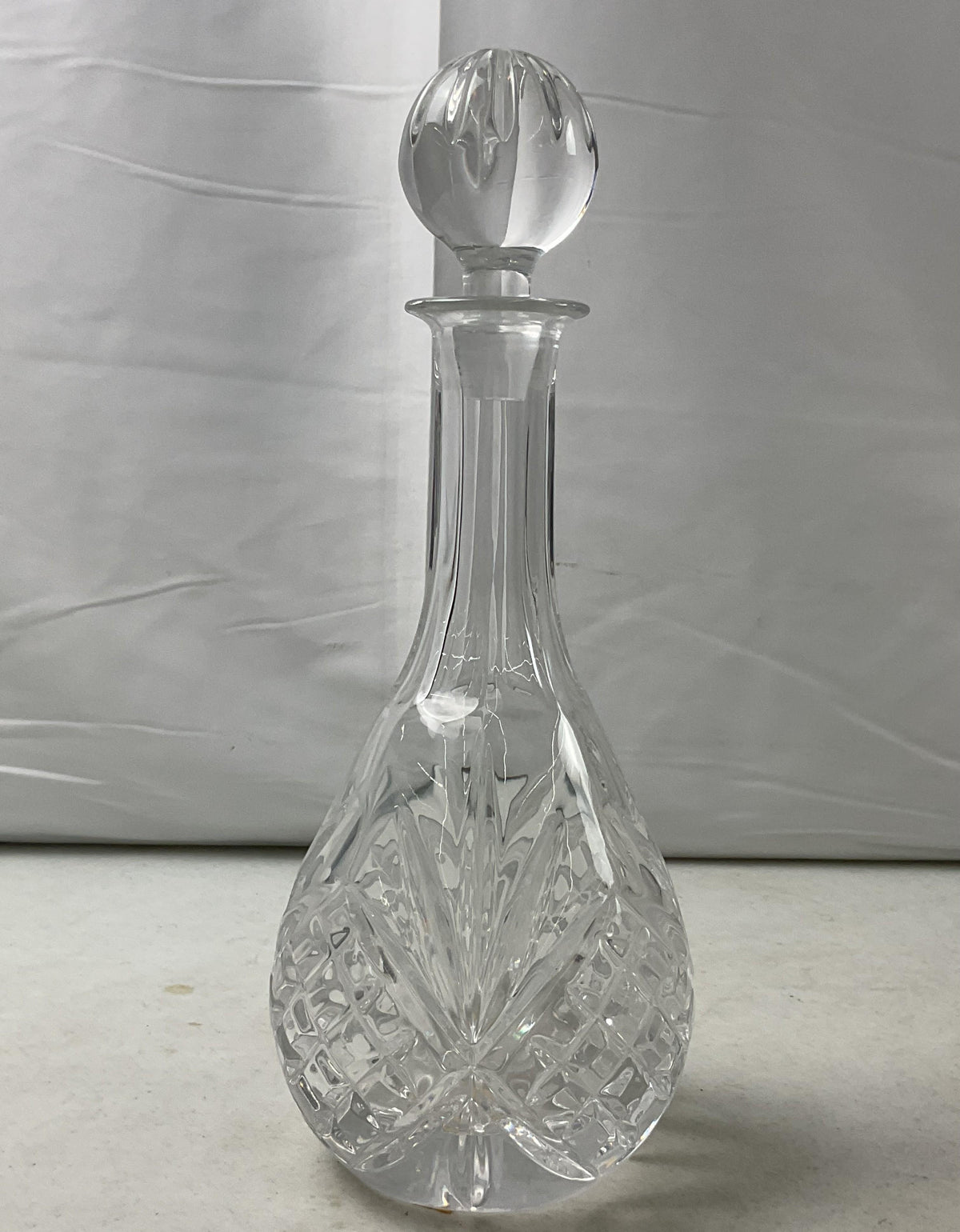 Crystal Decanter and Glass Set with Cut Pattern Design