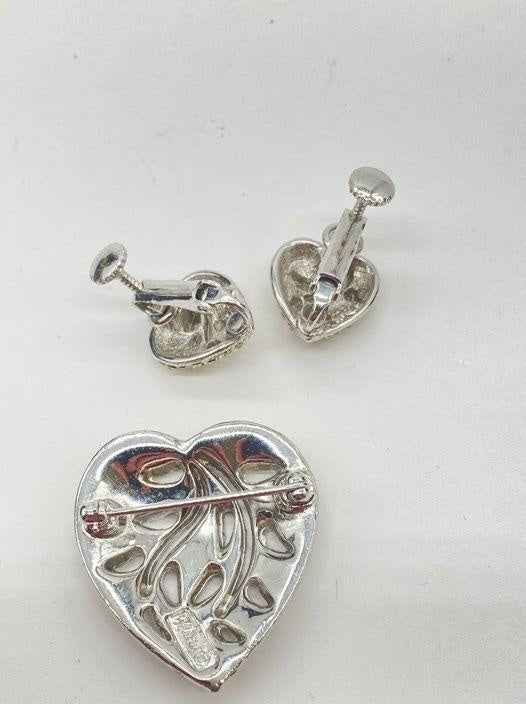 Signed HEDY silver-tone heart brooch and screw-back earrings with champagne rhinestones in navy box, view 3