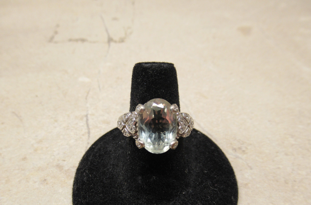 Judith Ripka 925 silver & lt. green CZ stone ring size 7