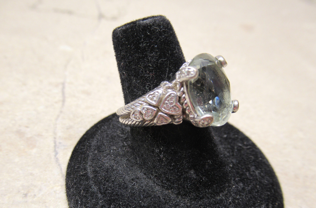 Judith Ripka 925 silver & lt. green CZ stone ring size 7