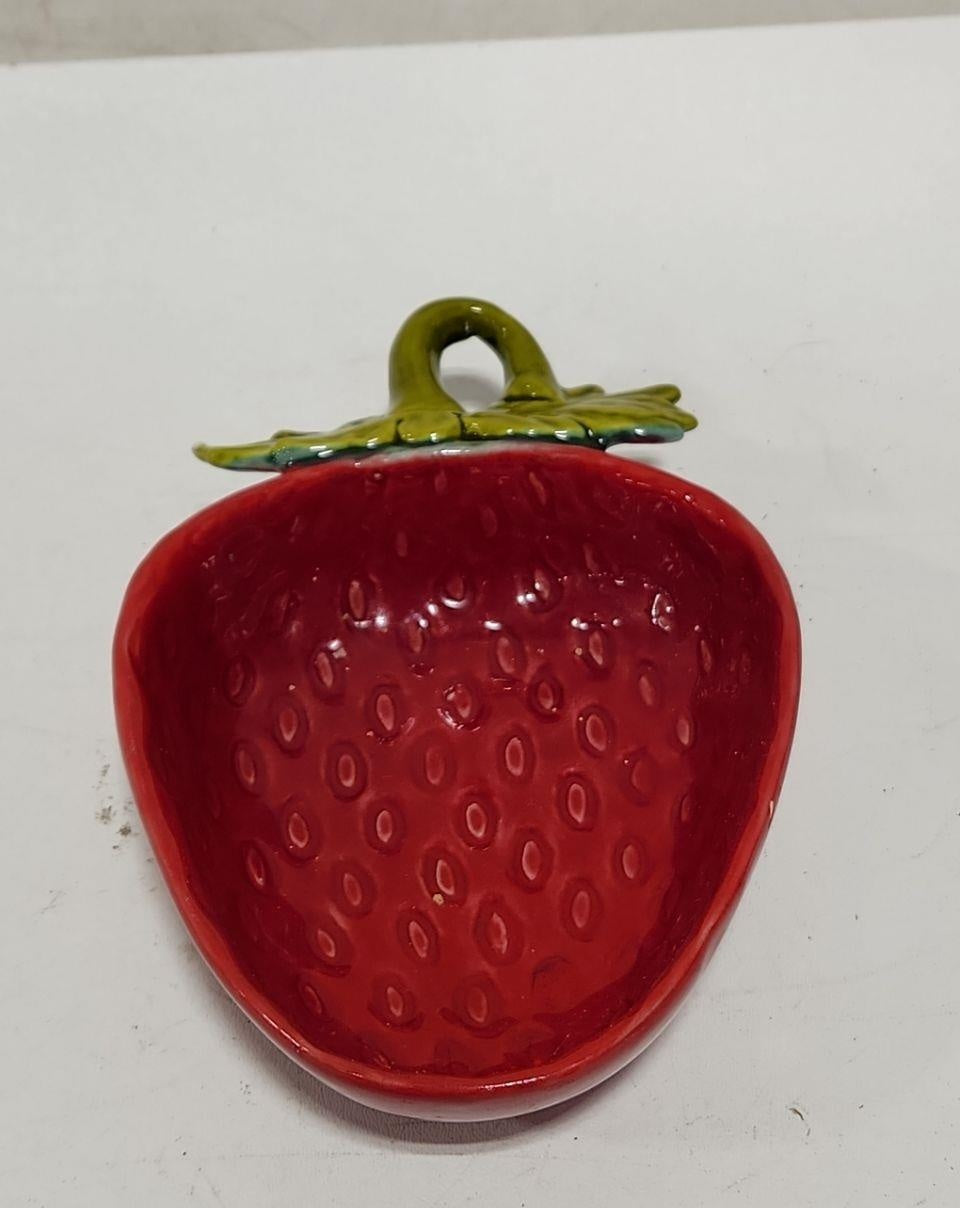 WP Strawberry Fruit Ceramic Trinket/Candy Dish #384