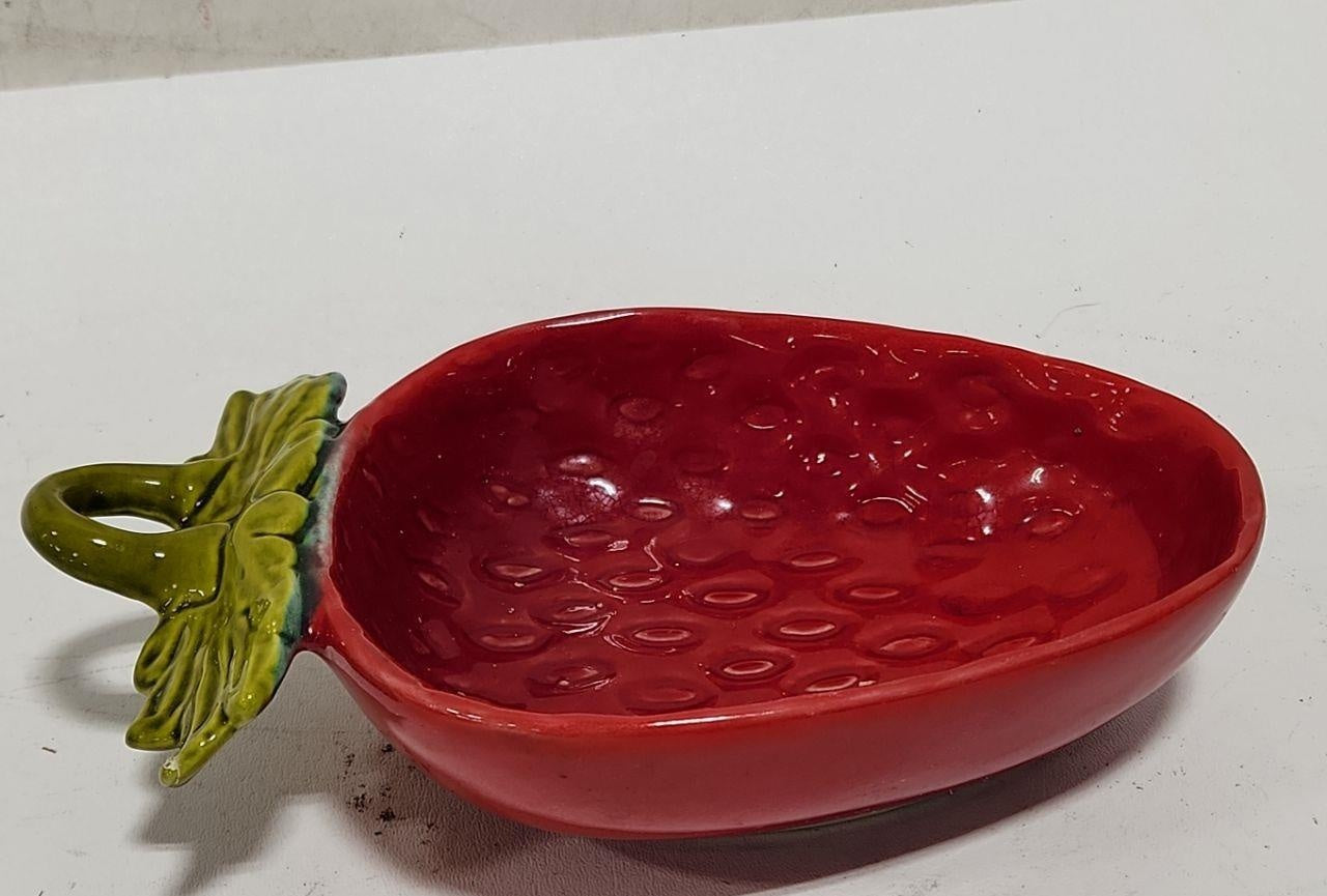 WP Strawberry Fruit Ceramic Trinket/Candy Dish #384