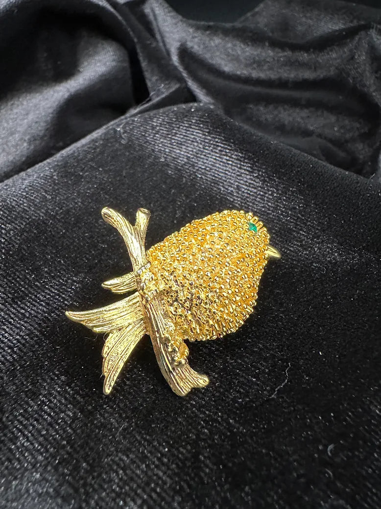 Vintage Gold Tone Textured Bird Brooch Green Eye Perched Songbird Pin Cute Whimsical