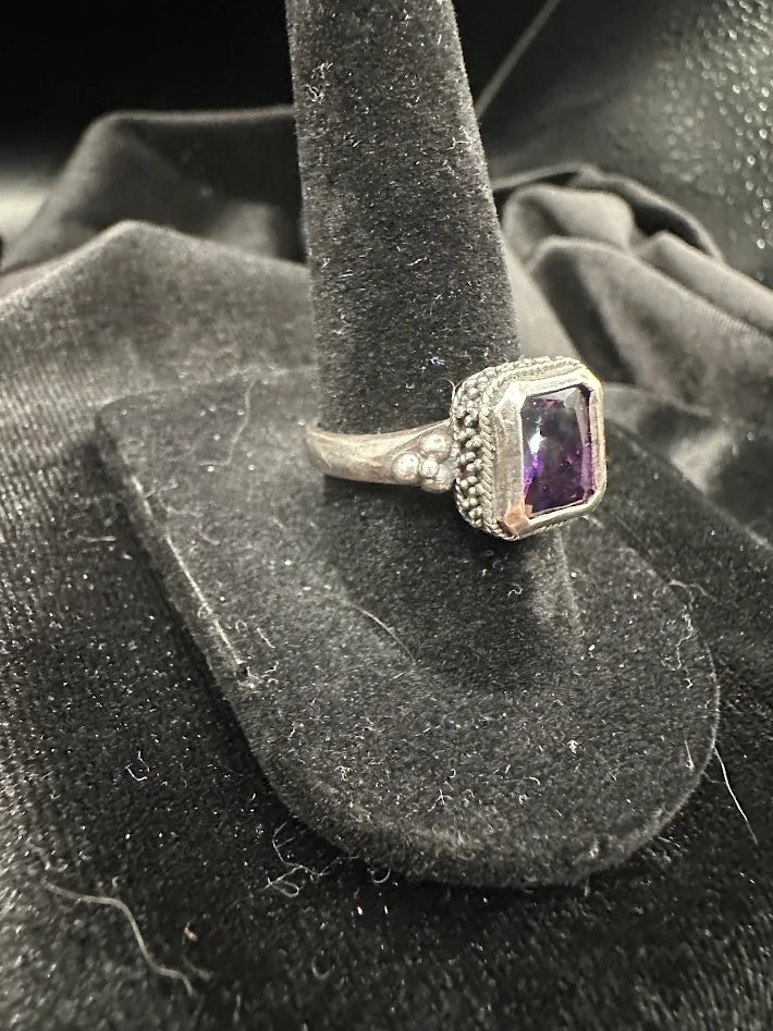 Vintage 925 Sterling Silver Cushion Cut Purple Amethyst Ring