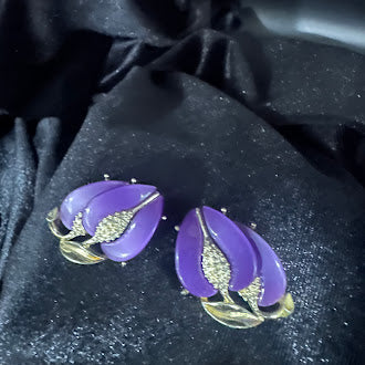 Vintage Lisner Purple Enamel Floral Clip Earrings Gold Tone Retro Mid Century