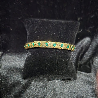 Vintage Nolan Miller Gold Tone Green Glass Accent Stretch Bracelet Estate Designer Vintage Jewelry