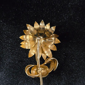 Giovanni Signed Gold Tone Daisy Brooch Large Flower Pin Layered Petal Daisy Bloom Statement Floral Jewelry Safety Clasp