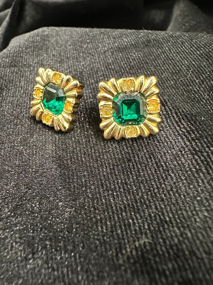 Gold Tone Green Crystal Stud Earrings Emerald Cut Rhinestone Textured Square Vintage Statement Jewelry