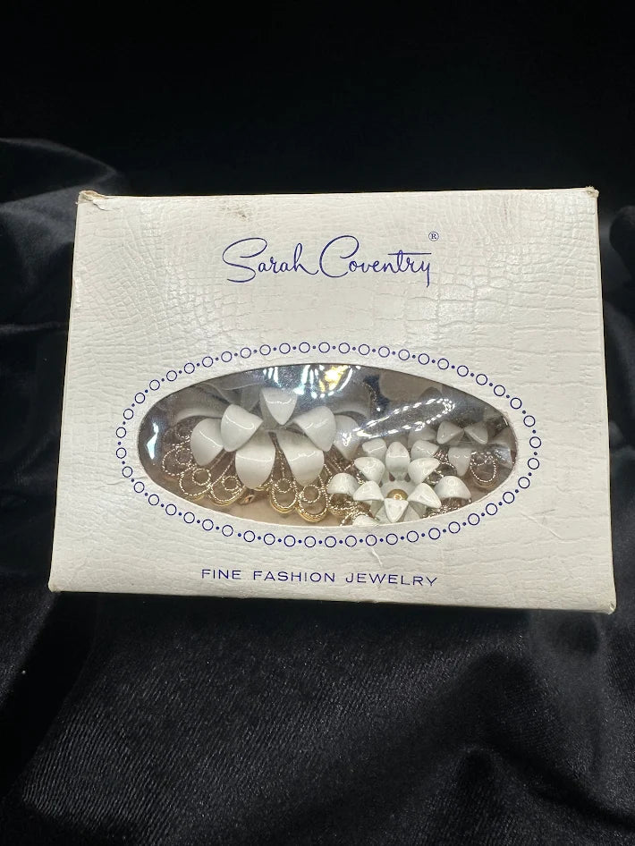Sarah Coventry Gold Tone White Flower Brooch and Earring Set With Original Box
