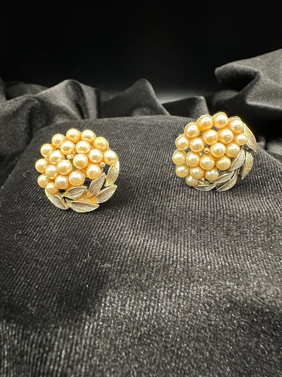 Signed Lisner gold-tone cluster clip earrings with cream faux pearls and leaf details, view 2