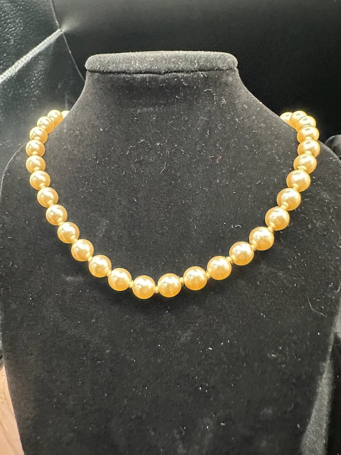 Single strand cream faux pearl necklace with gold-tone filigree clasp, view 7