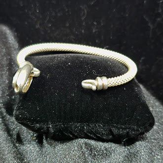 Vintage ESPO SIG 925 Sterling Silver Mesh Hook Bangle Bracelet with Black Onyx Cabochon by Joseph Esposito