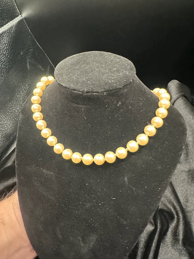 Peach faux pearl single strand necklace with gold-tone crystal accent clasp, view 4