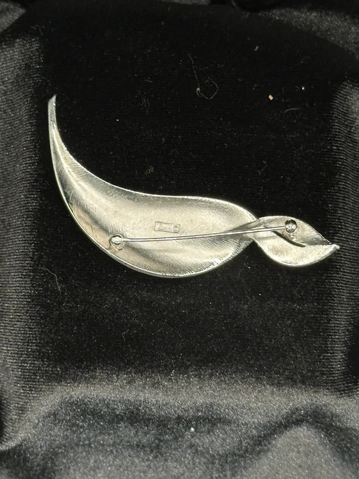 Signed Trifari silver-tone brushed leaf brooch with elongated sculptural form, view 3