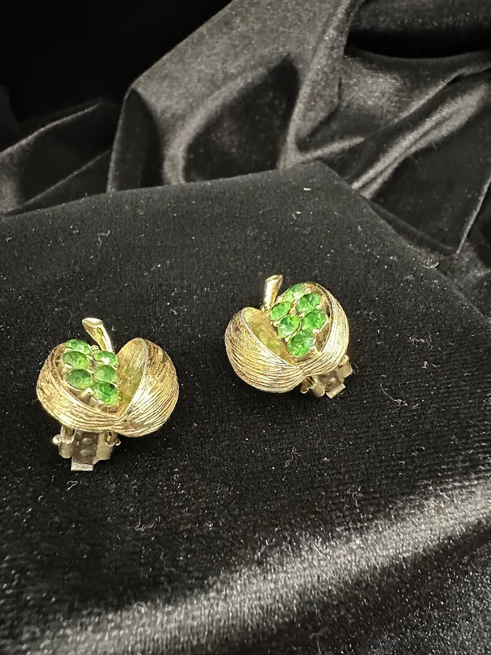 Gold Tone Green Crystal Basket Clip Earrings Textured Fruit Motif Vintage Statement Jewelry