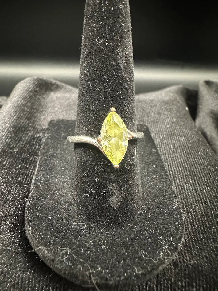 Sterling Silver 925 Peridot Ring Marquise Cut Green Gemstone Solitaire Size 6.5