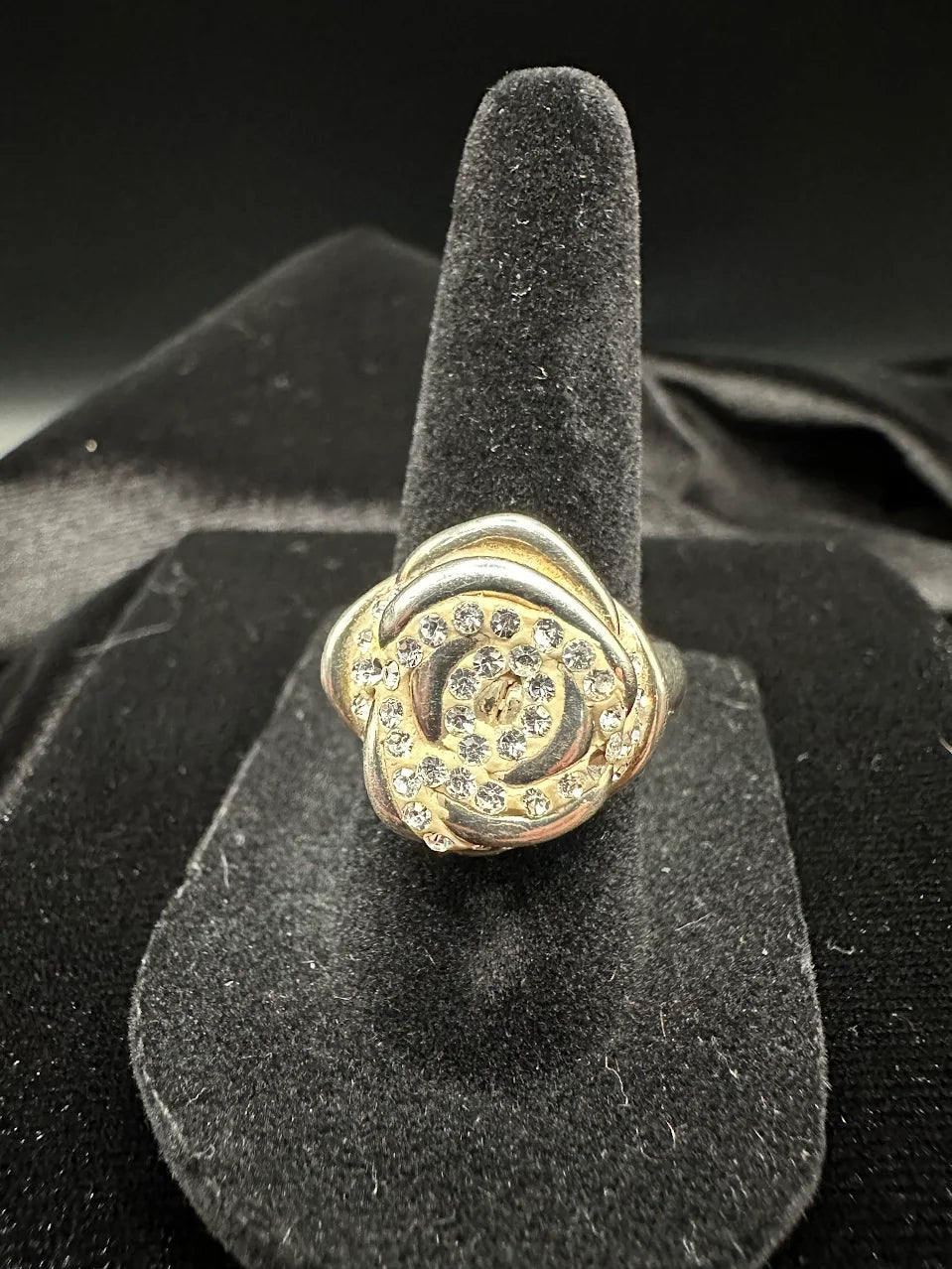 Two Tone Clear Crystal Flower Ring Floral Cluster Statement Design