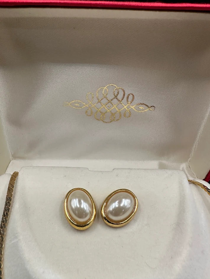1980s–early 1990s Gold Tone Faux Pearl Necklace and Earring Set With Original Box