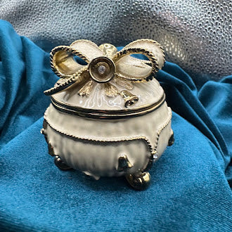 Ivory enamel gift box trinket box with ribbon bow lid and clear crystal, view 2