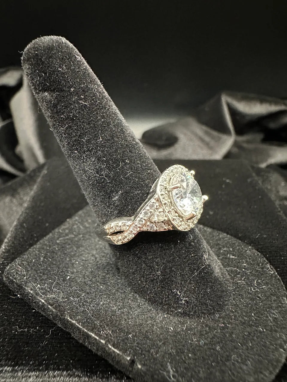 925 Sterling Silver Clear Stone Halo Ring Round Solitaire Statement Design