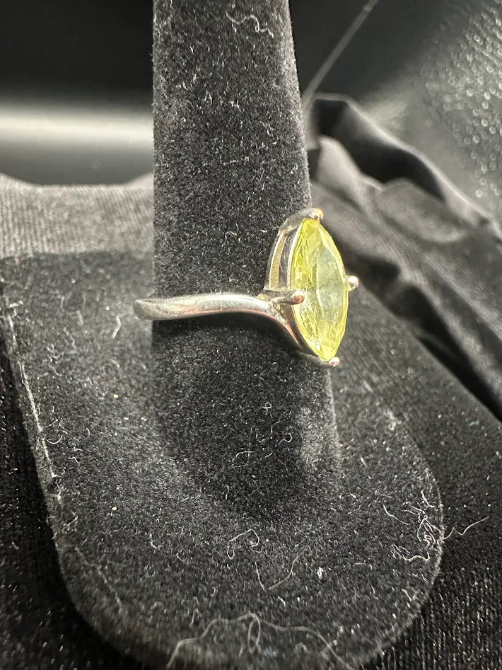Sterling Silver 925 Peridot Ring Marquise Cut Green Gemstone Solitaire Size 6.5
