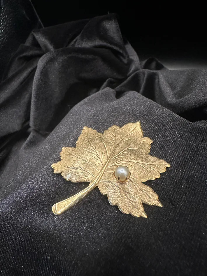 Sarah Coventry Gold Tone Leaf Brooch Faux Pearl Accent Vintage Textured Botanical Pin