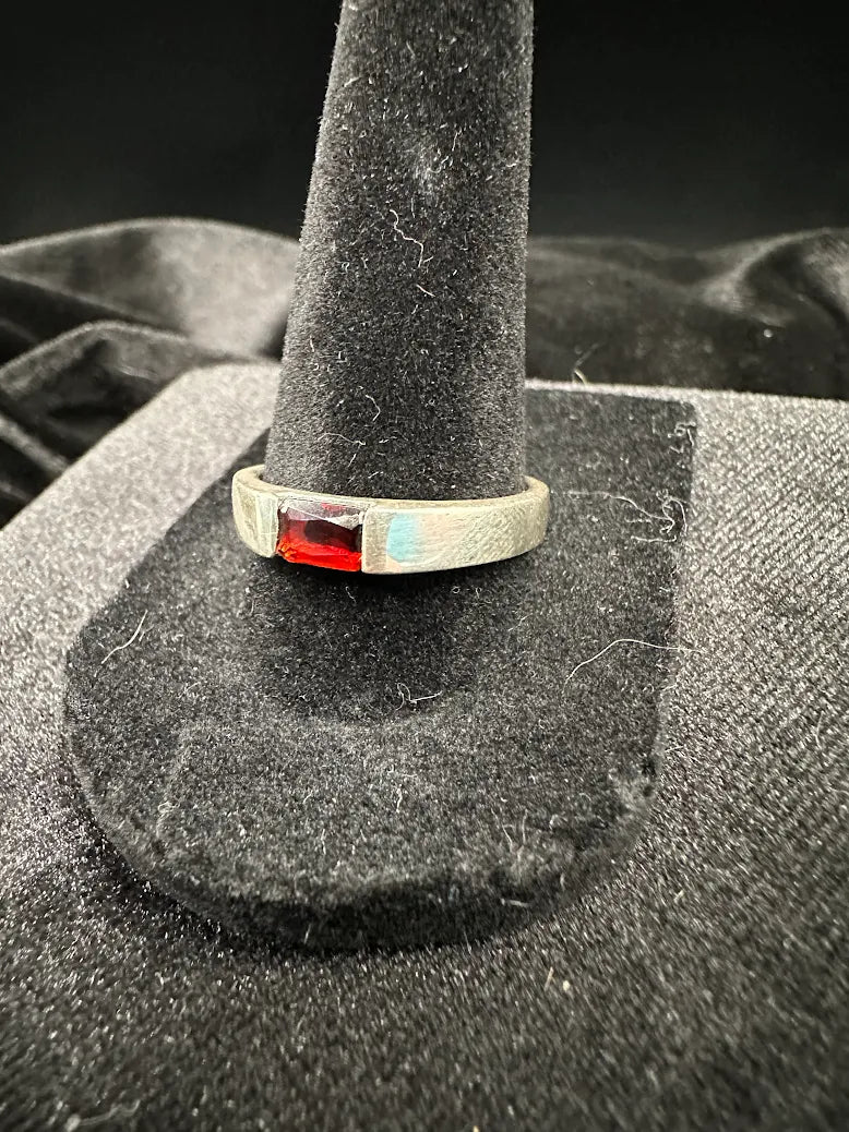 Vintage 925 Sterling Silver Ring Red Accent Modernist Band Size 8.75 Minimalist Statement Jewelry