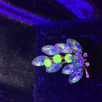 1950s–1960s Gold Tone Uranium Glass Dragonfly Brooch UV Reactive Green Marquise Rhinestone Pin