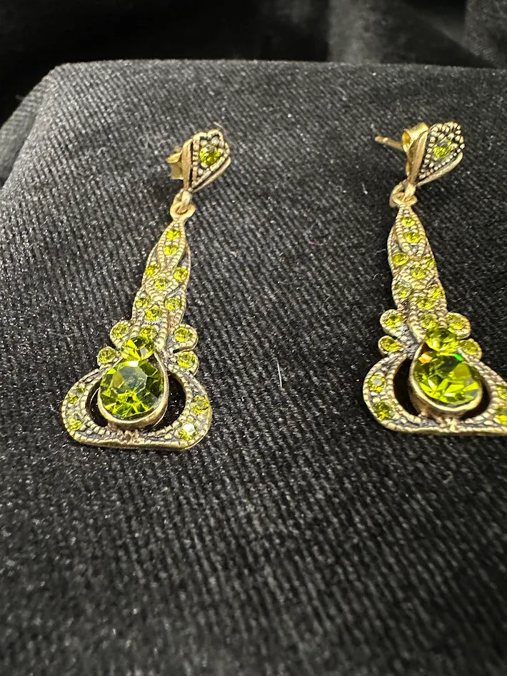 Gold Tone Green Crystal Drop Earrings Art Deco Style Peridot Rhinestone Dangle Vintage Statement Jewelry